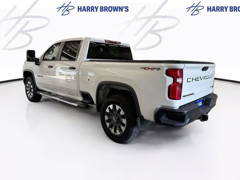 Used 2021 Chevrolet Silverado 2500 Custom w/ Custom Value Package AWD/4WD image 2