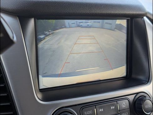 Used 2018 GMC Yukon SLT w/ Premium Edition AWD/4WD image 19