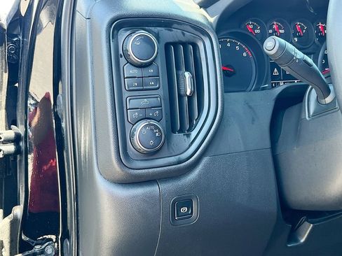 Used 2025 Chevrolet Silverado 1500 Custom Trail Boss w/ Turbomax Blackout Package AWD/4WD image 10