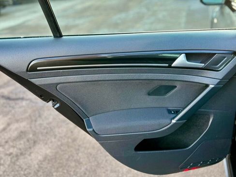 Used 2016 Volkswagen GTI S image 10