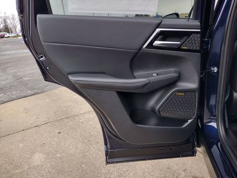 New 2026 Mitsubishi Outlander SE image 30