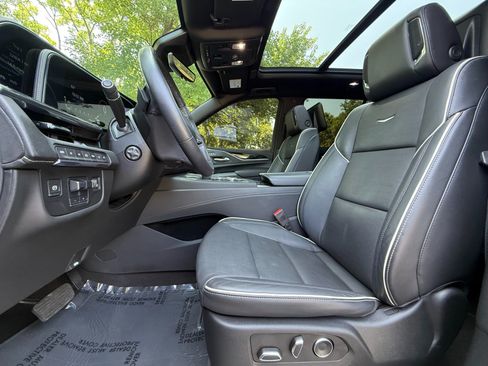 Used 2023 Cadillac Escalade Sport w/ LPO, ONYX Package AWD/4WD image 22