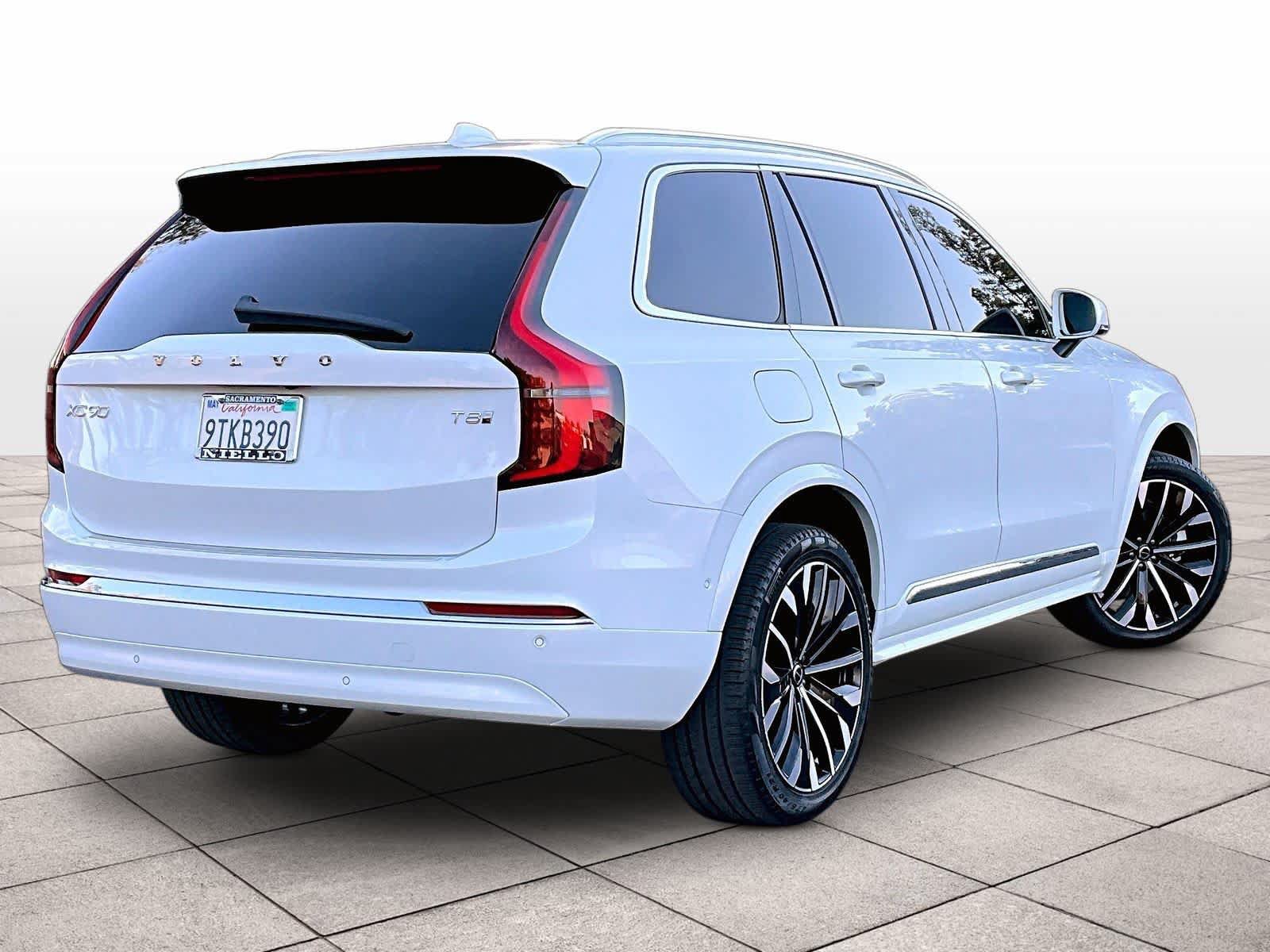 Used 2025 Volvo XC90 T8 Plus w/ Protection Package Premier AWD/4WD image 18