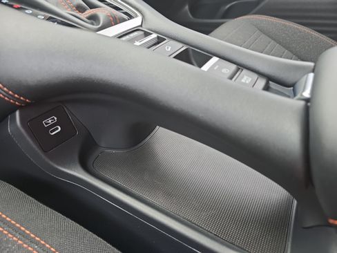 Used 2025 Honda HR-V Sport image 25