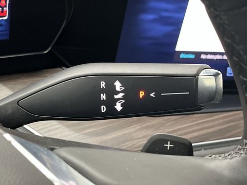 Certified 2025 Chevrolet Suburban Premier w/ Sun And Tow Package image 28