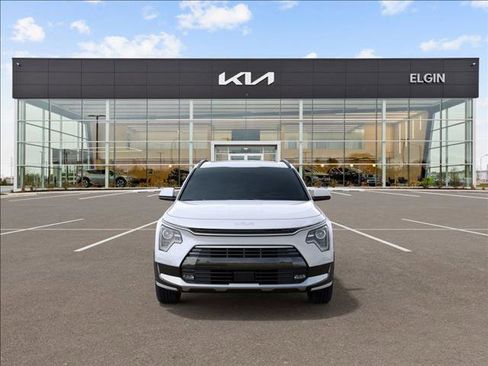New 2025 Kia Niro EX Touring image 2