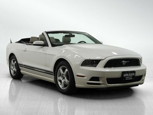Used 2013 Ford Mustang Premium image 7