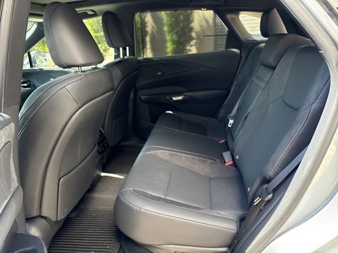 Used 2025 Lexus RX 350 w/ Convenience Package AWD/4WD image 31