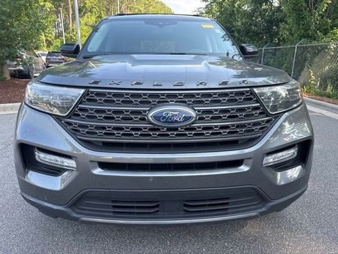 Used 2024 Ford Explorer XLT w/ Equipment Group 202A RWD image 10