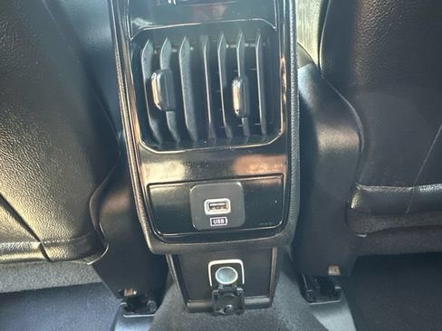 Used 2023 Jeep Compass Latitude AWD/4WD image 19
