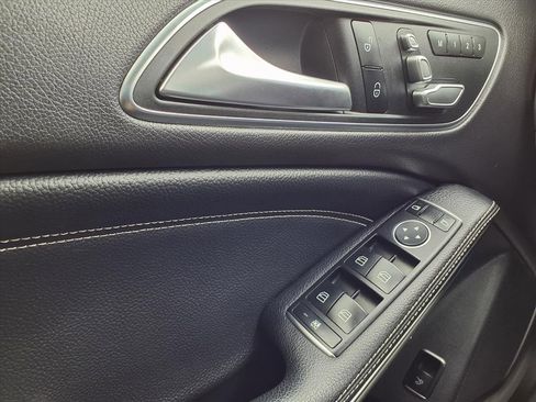 Used 2018 Mercedes-Benz CLA 250 4MATIC image 18