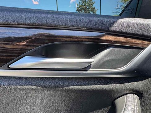 Used 2019 BMW 530i RWD image 45