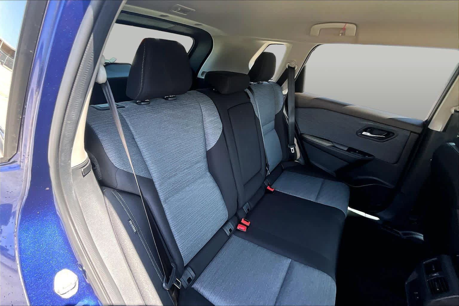 Used 2023 Nissan Rogue SV FWD image 37