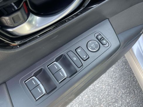 Used 2023 Honda CR-V EX-L image 18
