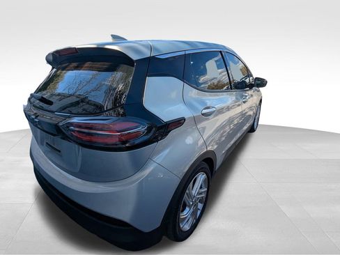 Used 2023 Chevrolet Bolt LT image 8
