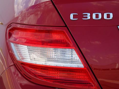 Used 2010 Mercedes-Benz C 300 Sedan image 51