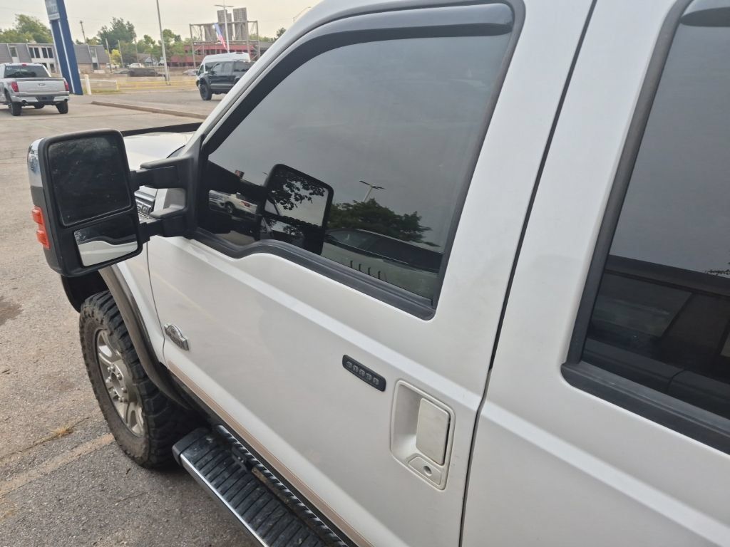 Used 2016 Ford F250 King Ranch w/ FX4 Off-Road Package AWD/4WD image 11