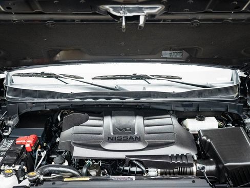 Used 2024 Nissan Titan SV w/ SV Bronze Edition Package image 35