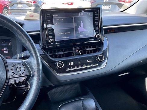 Used 2022 Toyota Corolla LE image 8