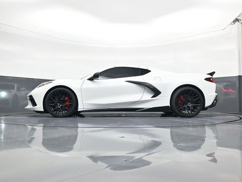 Used 2021 Chevrolet Corvette Stingray Preferred Cpe w/ 2LT RWD image 19