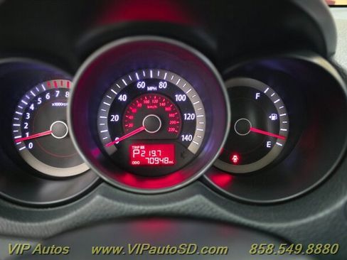 Used 2013 Kia Forte EX image 23