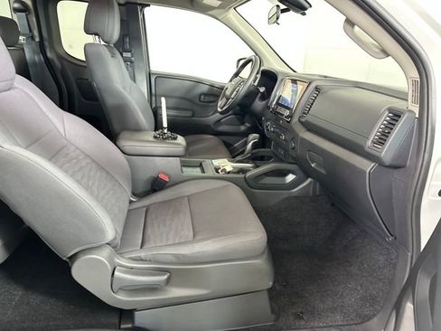 Used 2023 Nissan Frontier S image 28