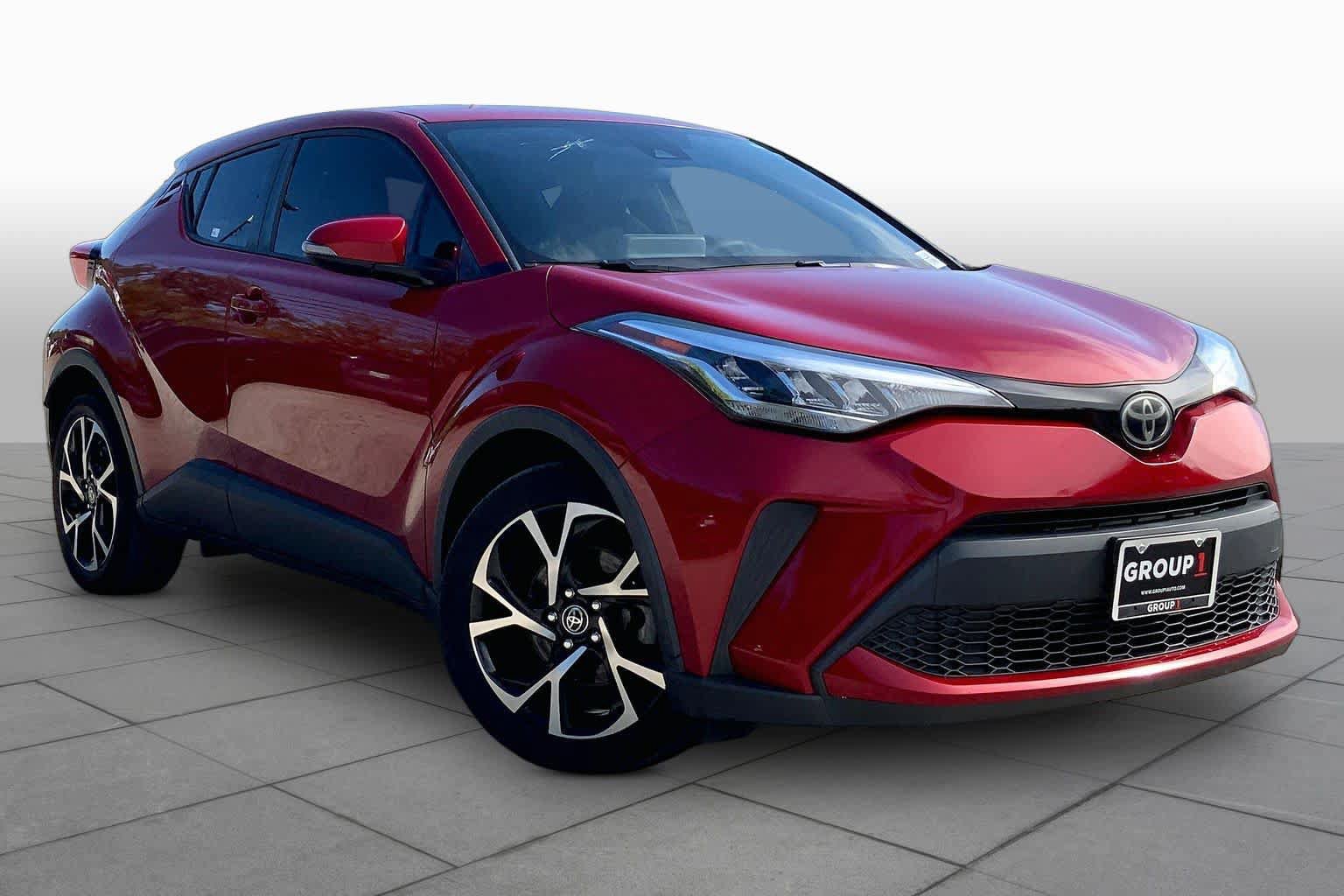 Used 2021 Toyota C-HR XLE FWD image 3