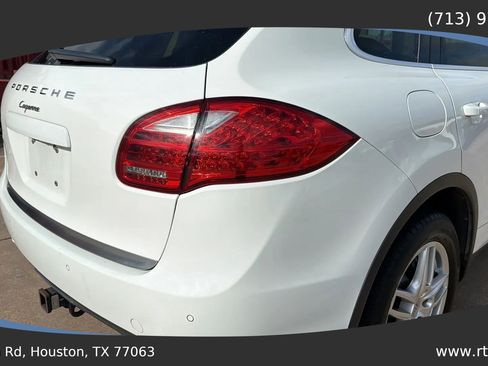 Used 2014 Porsche Cayenne AWD/4WD image 17