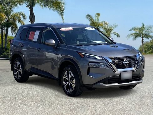 Used 2023 Nissan Rogue SV FWD image 6