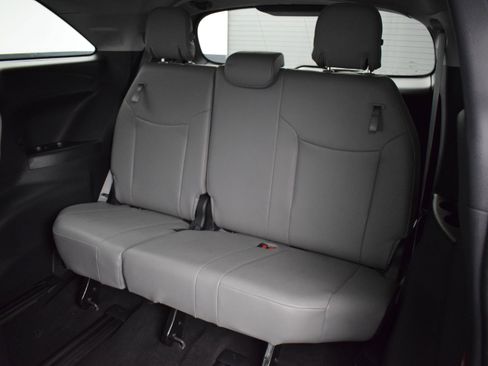 Used 2025 Toyota Sienna XLE w/ XLE Plus Package AWD/4WD image 14