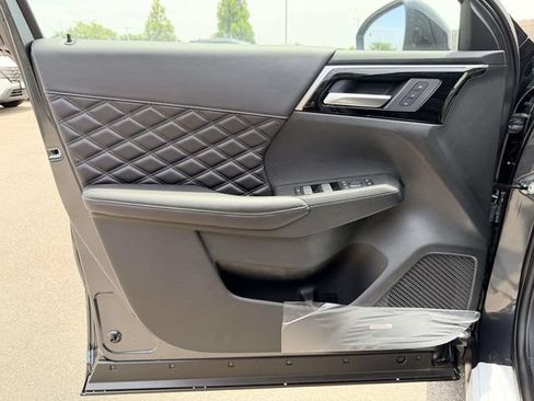 New 2026 Nissan Rogue Platinum AWD/4WD image 14