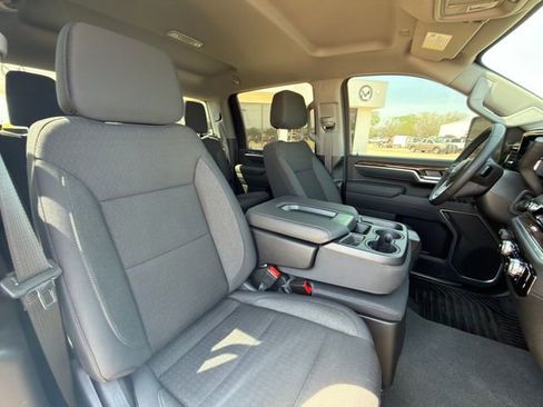 New 2026 GMC Sierra 2500 SLE w/ SLE Convenience Package image 32
