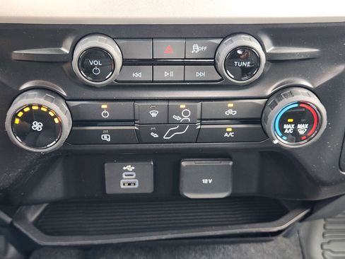 New 2026 Ford F350 4x4 Crew Cab DRW Super Duty image 18