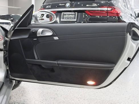 Used 2007 Porsche Cayman S image 30