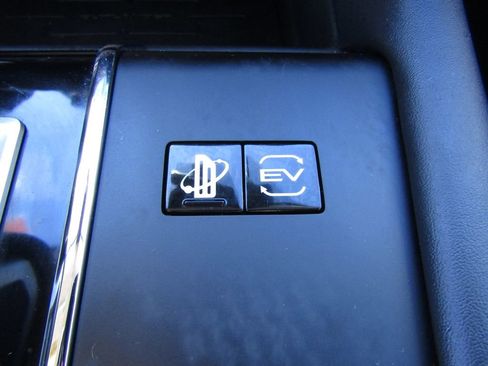 Used 2023 Mitsubishi Outlander SE image 28