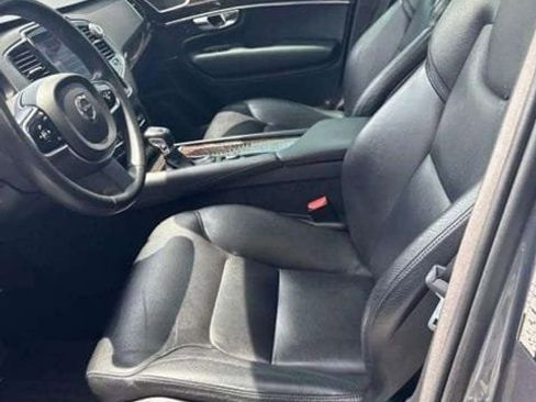 Used 2018 Volvo XC90 T6 Momentum AWD/4WD image 9