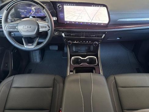 New 2026 Chevrolet Traverse Z71 w/ Enhanced Driving Package AWD/4WD image 14