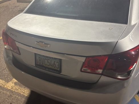 Used 2015 Chevrolet Cruze LS image 11