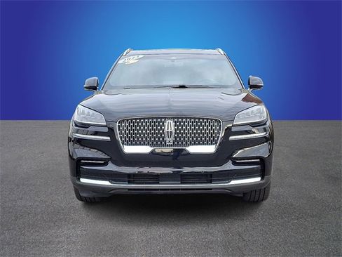 Used 2023 Lincoln Aviator Reserve w/ Equipment Group 201A image 2