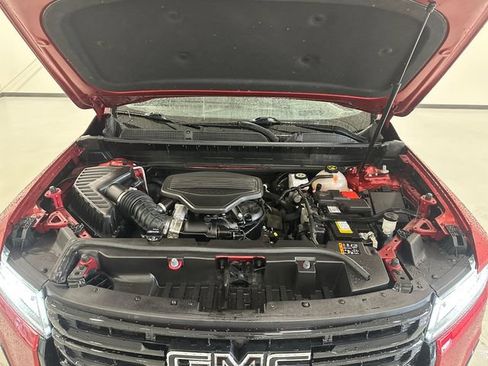 Used 2023 GMC Acadia SLT w/ Elevation Edition AWD/4WD image 34