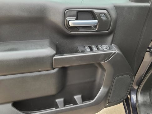 Used 2022 Chevrolet Silverado 1500 Custom image 18