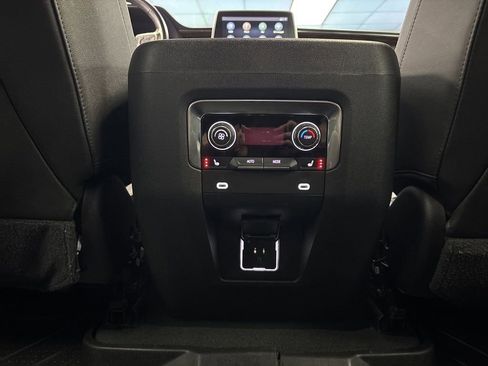 Certified 2021 Chevrolet Suburban Premier w/ Premium Package image 30