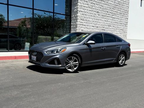 Used 2019 Hyundai Sonata SEL FWD image 2