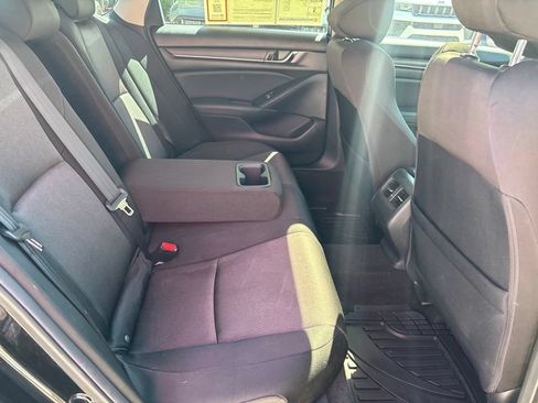 Used 2018 Honda Accord EX image 41