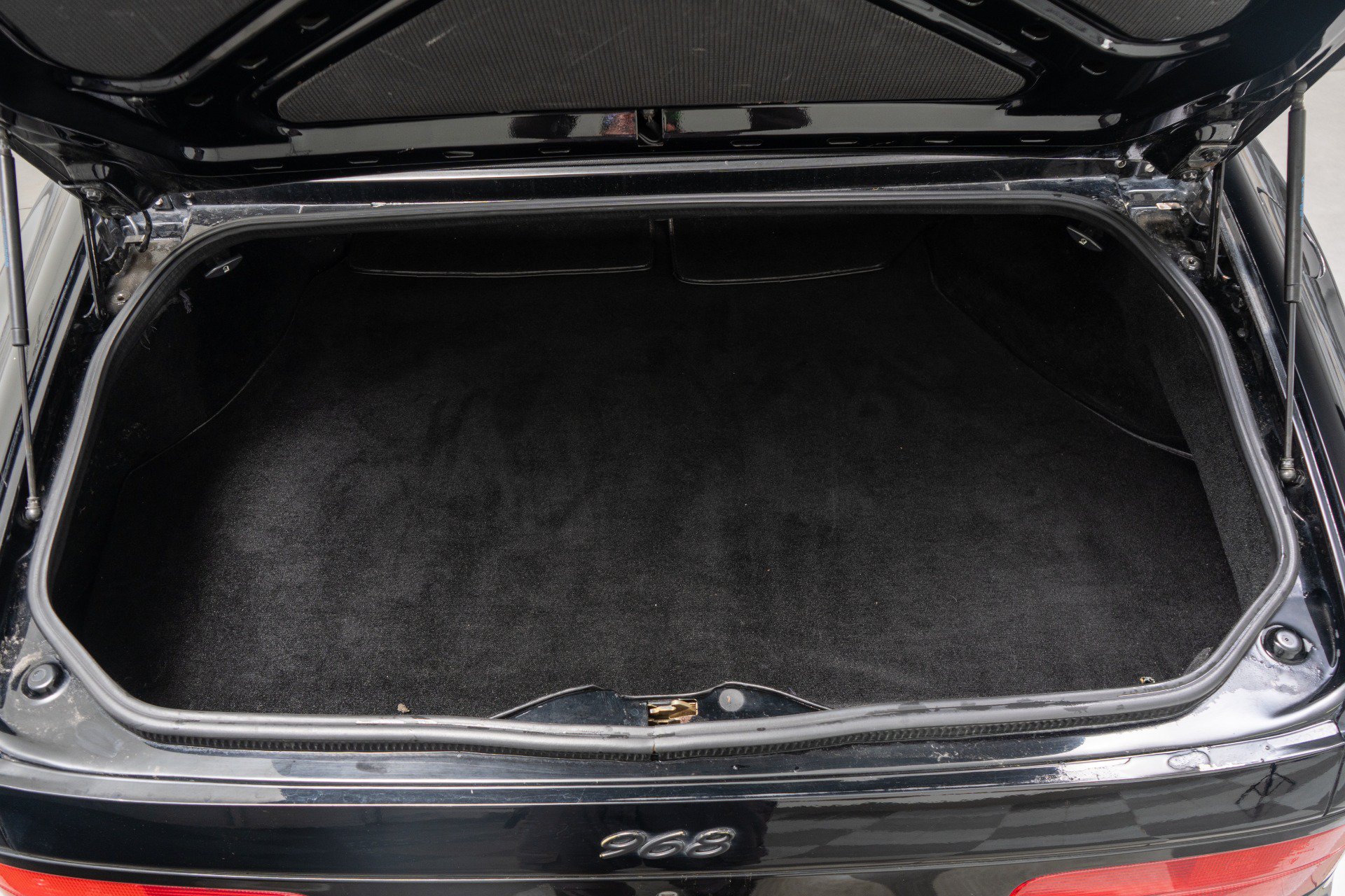 Used 1992 Porsche 968 Cabriolet RWD image 18