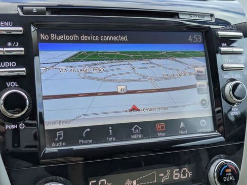 Used 2017 Nissan Murano SV FWD image 24