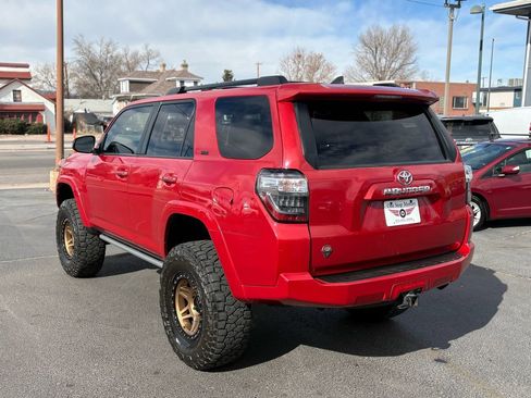 Used 2016 Toyota 4Runner SR5 image 4