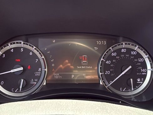 Used 2022 Toyota Highlander XLE FWD image 9