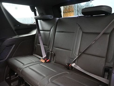 Used 2021 GMC Yukon Denali w/ Denali Premium Package image 19