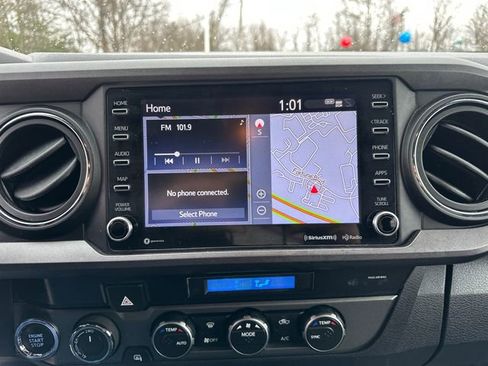 Used 2023 Toyota Tacoma TRD Off-Road w/ Advanced Technology Package image 33